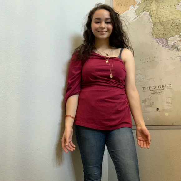 Over the Shoulder Berry BCBG Top - Picture 2 of 4